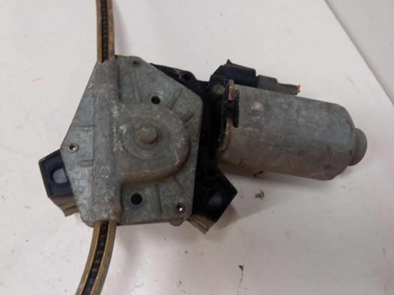 Recambio de elevalunas electrico delantero izquierdo para renault clio i (b/c57_, 5/357_) 1.2 (5/357y, 5/357k) referencia OEM IA