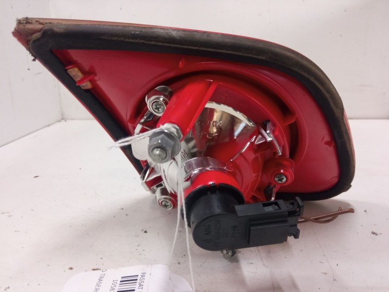 Recambio de piloto trasero porton derecho para volkswagen passat b6 (3c2) 2.0 tdi 16v referencia OEM IAM   