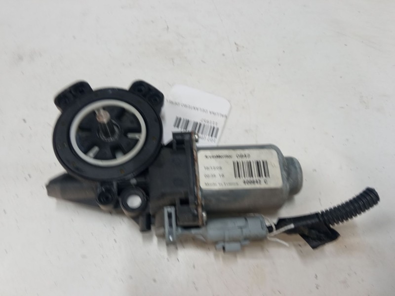 Recambio de motor elevaluna delantero derecho para peugeot 107 (pm_, pn_) 1.0 referencia OEM IAM 400842C  