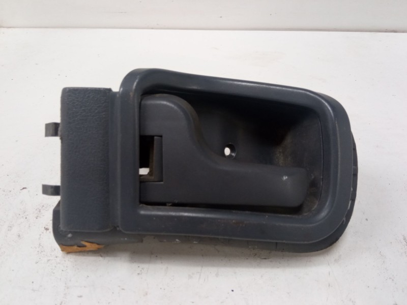Recambio de maneta interior puerta delantera izquierda para mercedes-benz 108 cdi referencia OEM IAM   