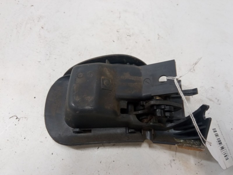 Recambio de maneta interior puerta delantera izquierda para mercedes-benz 108 cdi referencia OEM IAM   