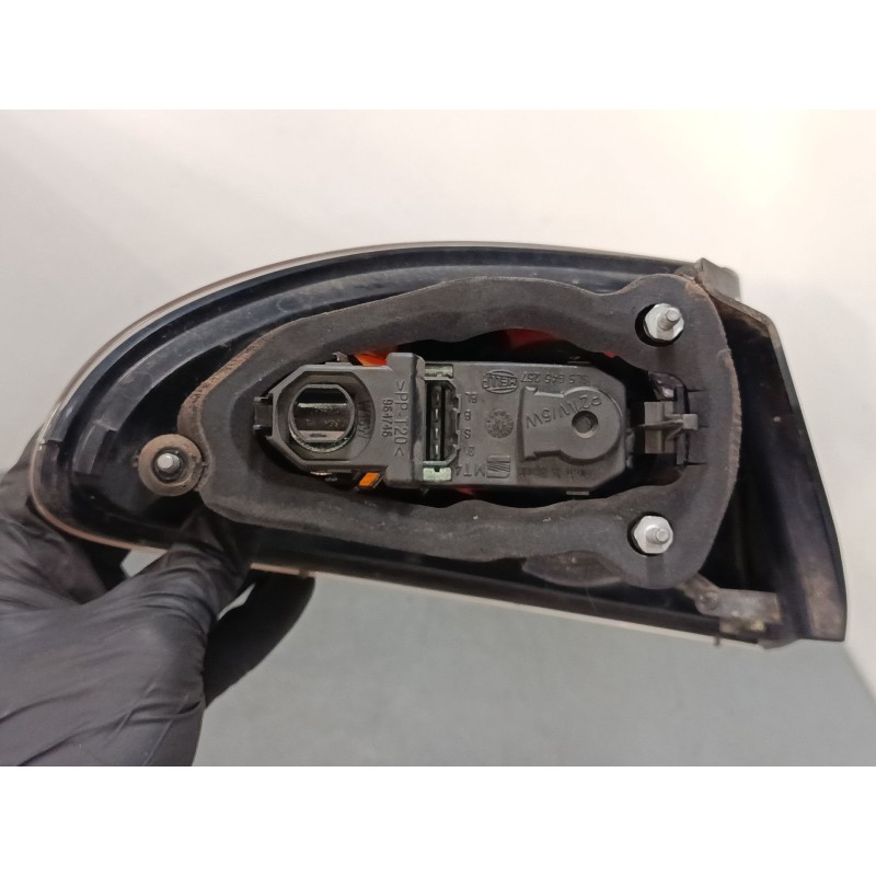 Recambio de piloto trasero derecho para seat cordoba (6l2) 1.4 16v referencia OEM IAM 6l5945096a  