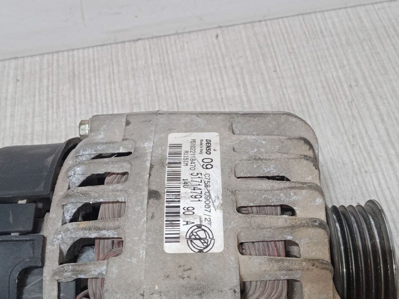 Recambio de alternador para suzuki swift iii (mz, ez) 1.3 (rs 413) referencia OEM IAM C75809007/2  