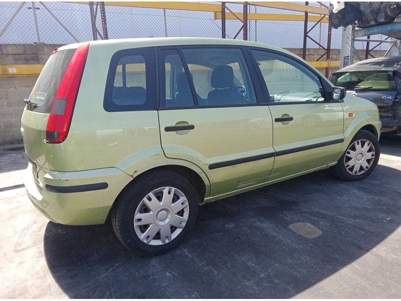 ford fusion (ju_) del año 2004