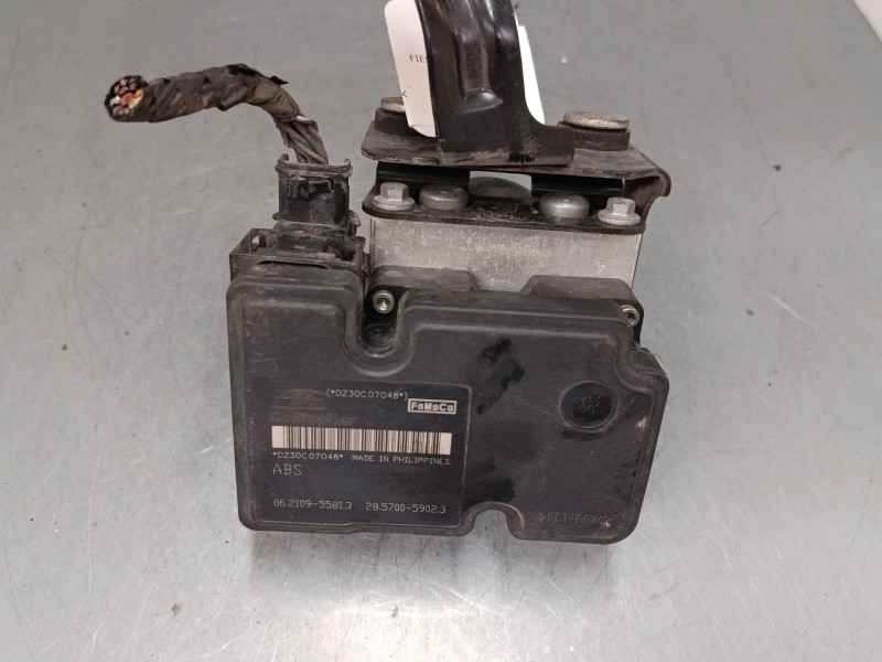 Recambio de abs para ford fiesta vi (cb1, ccn) 1.4 tdci referencia OEM IAM 8V512M110AD 06210955813 
