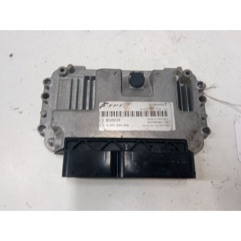 Recambio de centralita motor uce para alfa romeo mito (955_) 1.4 tjet (955axa1b) referencia OEM IAM 0261S04409  