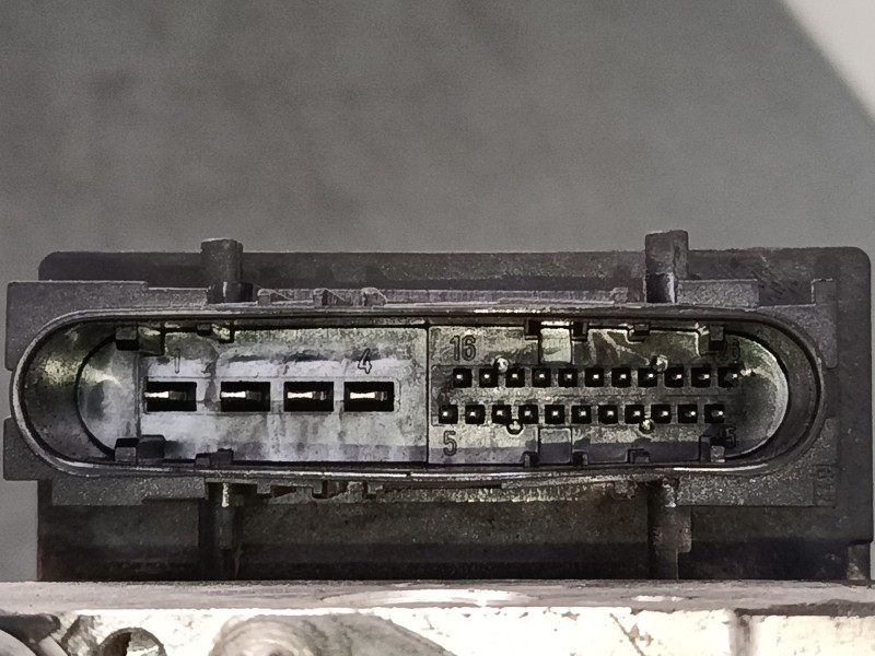 Recambio de abs para renault clio iii (br0/1, cr0/1) 1.5 dci (c/br0g, c/br1g) referencia OEM IAM 8200742140 0265232077 