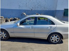 mercedes-benz clase c (w203) del año 2001 2