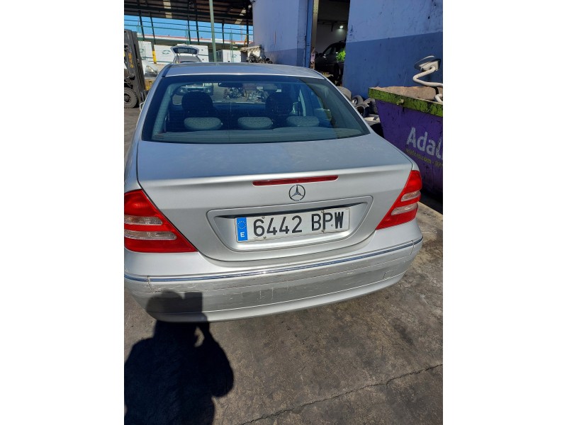 mercedes-benz clase c (w203) del año 2001