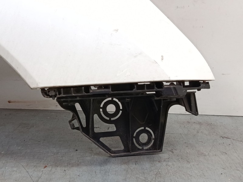 Recambio de aleta delantera derecha para peugeot 3008 i monospace (0u_) 1.6 hdi referencia OEM IAM   