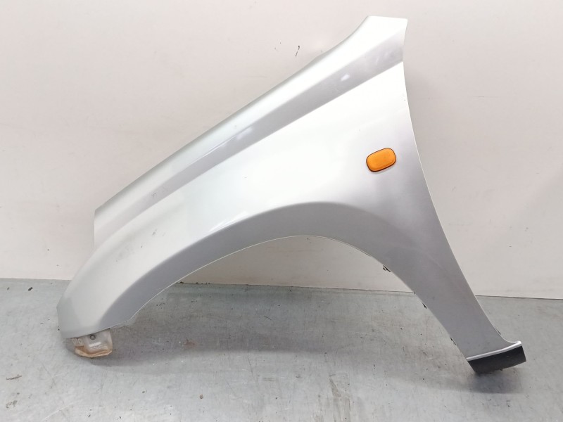 Recambio de aleta delantera izquierda para toyota rav 4 ii (_a2_) 1.8 (zca25_, zca26_) referencia OEM IAM   