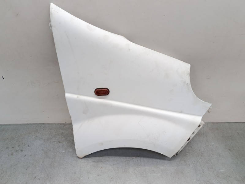 Recambio de aleta delantera derecha para opel vivaro a furgoneta (x83) 1.9 dti (f7) referencia OEM IAM   