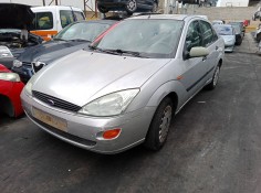 ford focus i sedán (dfw) del año 2000
