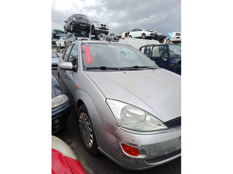 ford focus i sedán (dfw) del año 2000