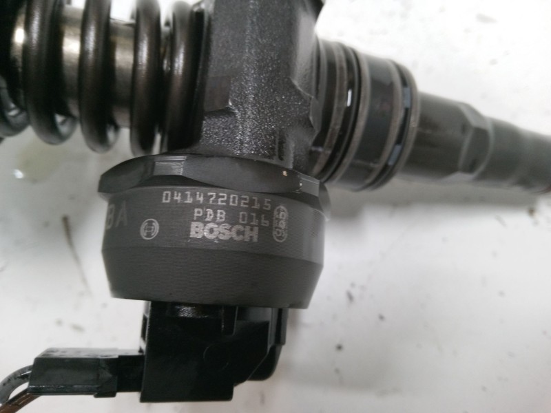 Recambio de inyector para volkswagen golf plus v (5m1, 521) 1.9 tdi referencia OEM IAM   
