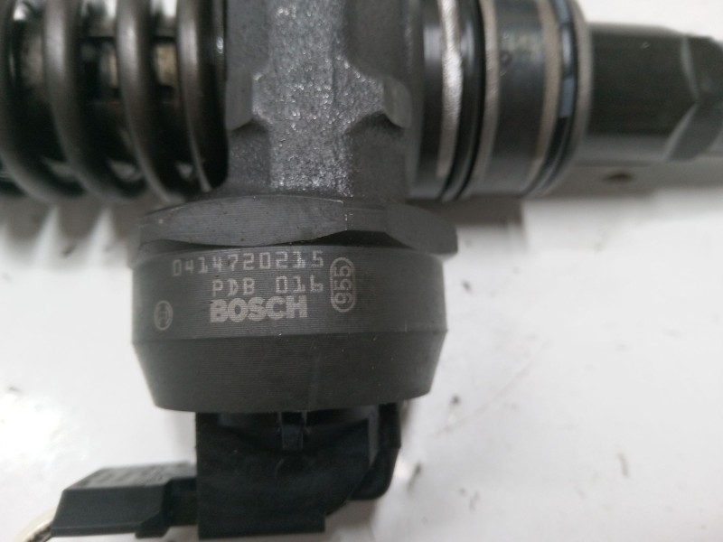 Recambio de inyector para volkswagen golf plus v (5m1, 521) 1.9 tdi referencia OEM IAM 038130073AG  