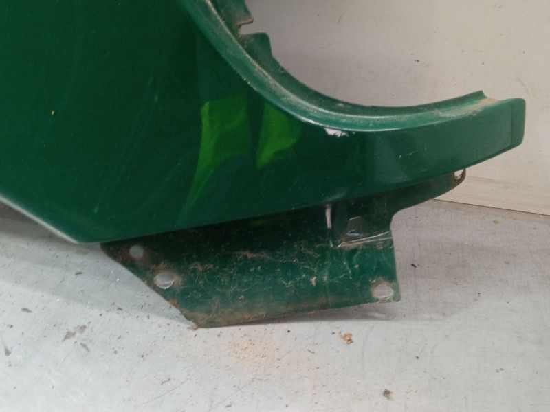 Recambio de aleta delantera derecha para mercedes-benz 108 cdi referencia OEM IAM   