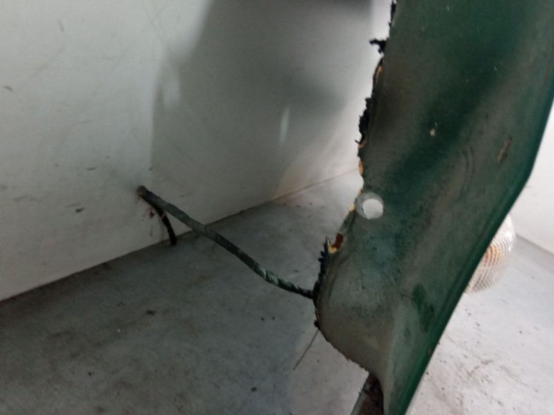 Recambio de aleta delantera derecha para mercedes-benz 108 cdi referencia OEM IAM   