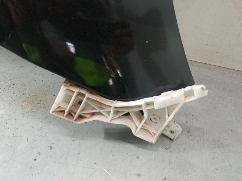 Recambio de aleta delantera derecha para mazda 3 (bk) 2.0 mzr-cd (bk14) referencia OEM IAM   