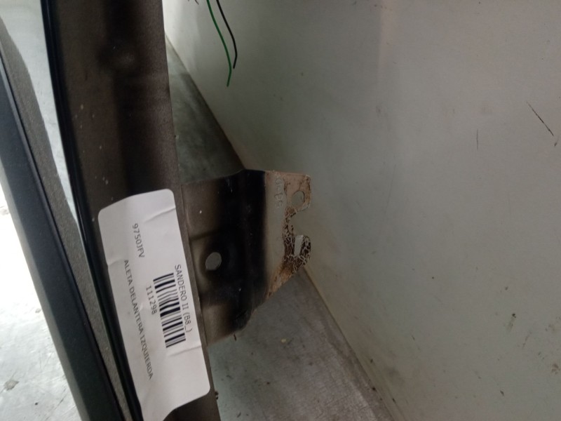 Recambio de aleta delantera izquierda para dacia sandero ii (b8_) tce 90 (b8m1, b8ma) referencia OEM IAM   