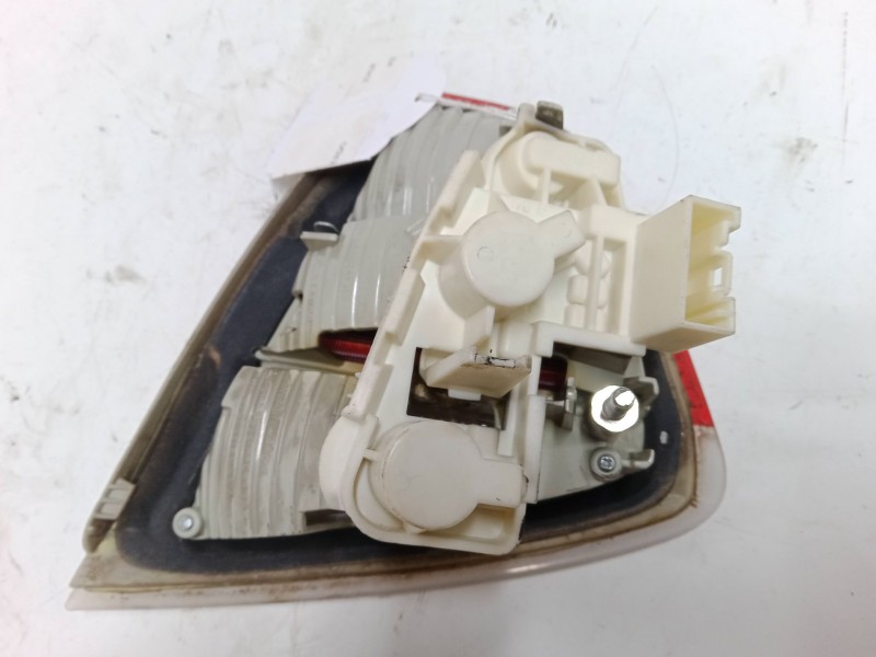 Recambio de piloto trasero porton izquierdo para bmw 3 (e90) 320 d referencia OEM IAM   