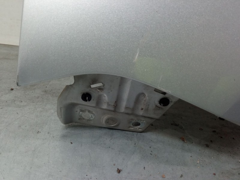 Recambio de aleta delantera izquierda para volkswagen polo iv (9n_, 9a_) 1.4 tdi referencia OEM IAM   