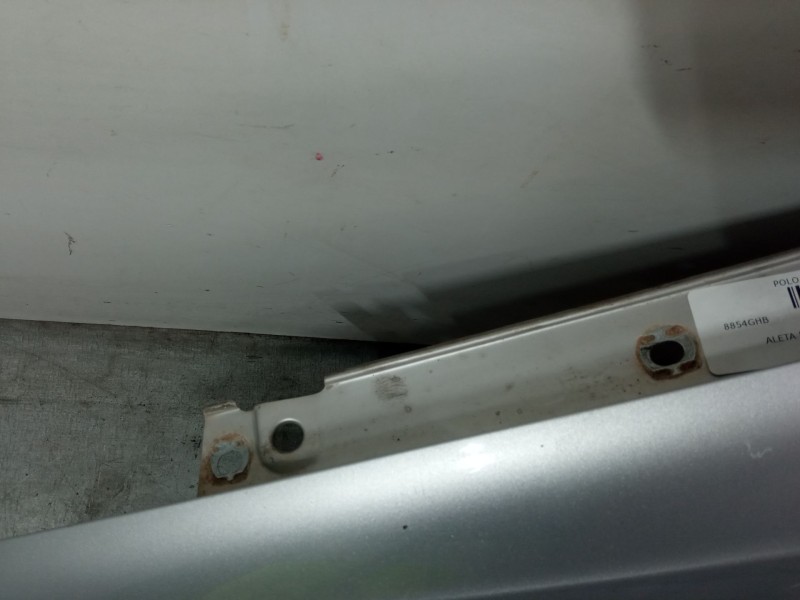 Recambio de aleta delantera izquierda para volkswagen polo iv (9n_, 9a_) 1.4 tdi referencia OEM IAM   