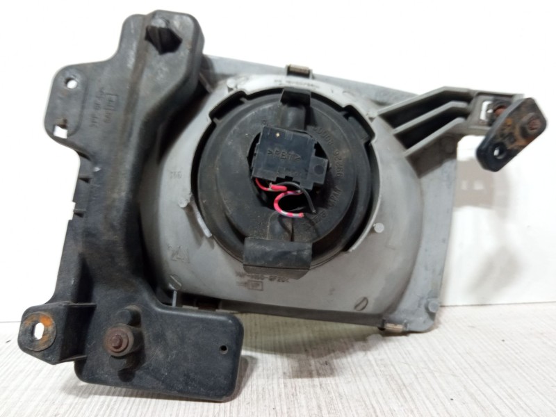 Recambio de faro izquierdo para rover 600 i (rh) 620 si referencia OEM IAM   