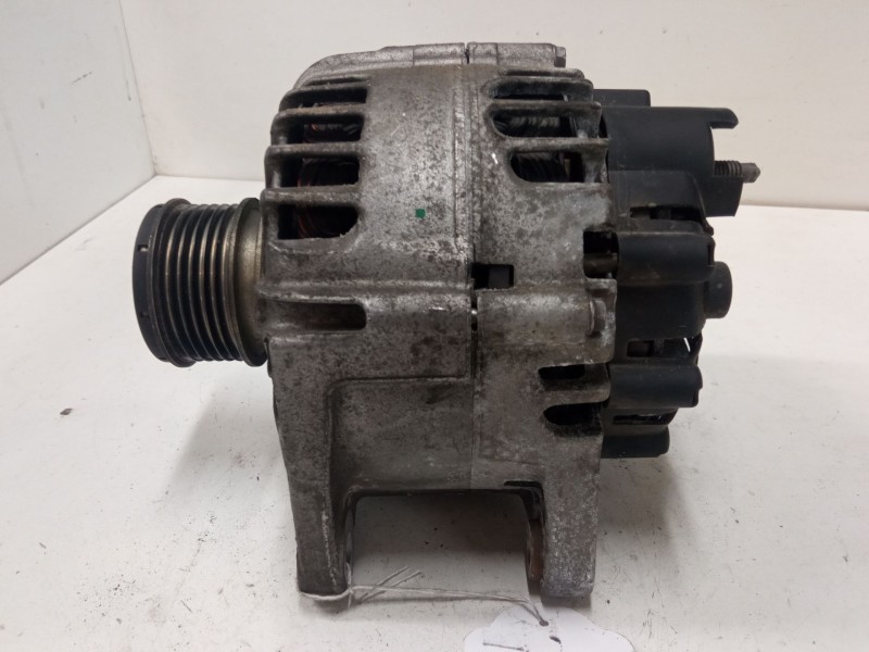 Recambio de alternador para renault grand scénic iii (jz0/1_) 1.5 dci referencia OEM IAM 231004554R  