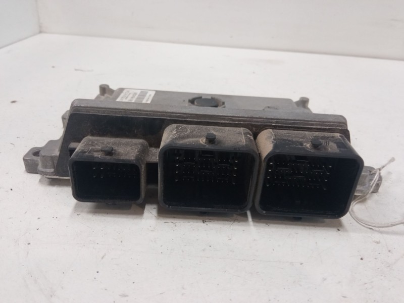 Recambio de centralita motor uce para citroën c3 ii (sc_) 1.2 vti 82 referencia OEM IAM 9811545080  