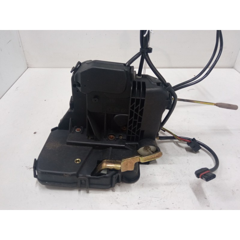 Recambio de cerradura puerta delantera izquierda para mercedes-benz clase e (w211) e 270 cdi (211.016) referencia OEM IAM   