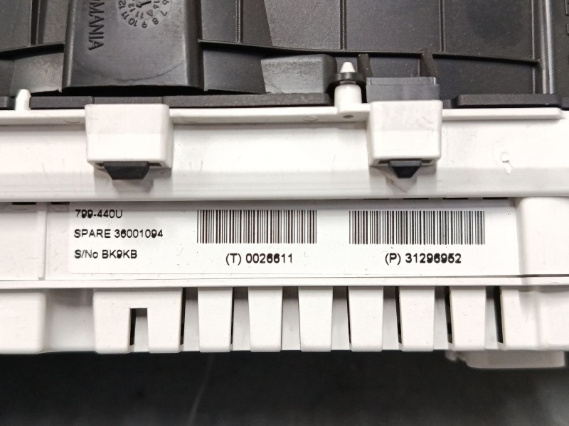 Recambio de cuadro instrumentos para volvo v40 hatchback (525) d2 referencia OEM IAM 36001094  