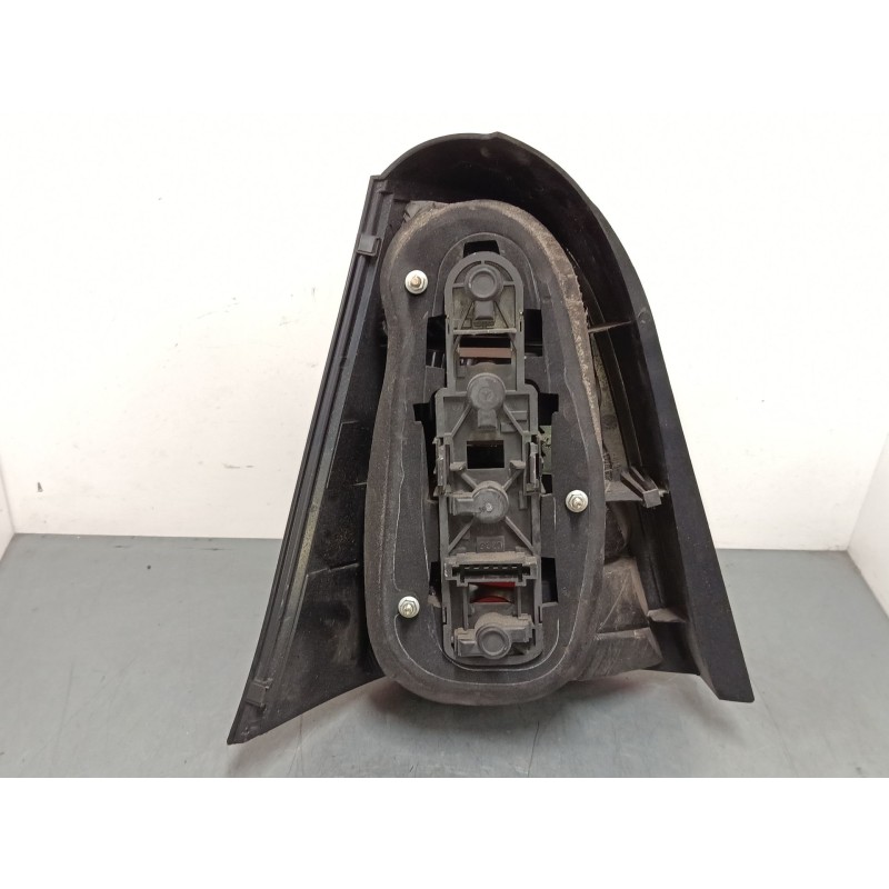 Recambio de piloto trasero derecho para mercedes-benz clase a (w168) a 210 (168.035, 168.135) referencia OEM IAM 1688203064R  