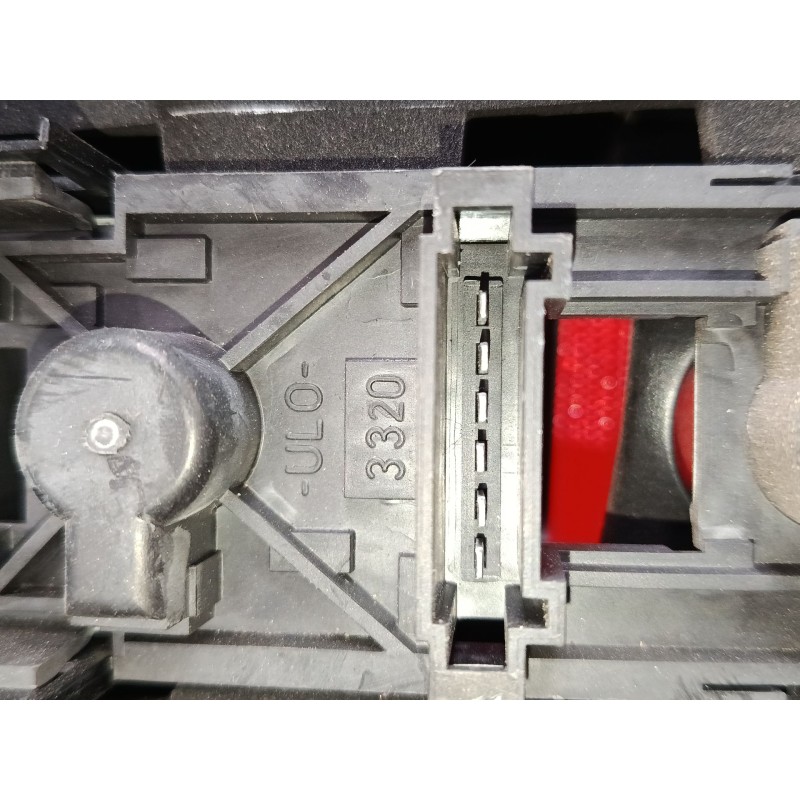 Recambio de piloto trasero derecho para mercedes-benz clase a (w168) a 210 (168.035, 168.135) referencia OEM IAM 1688203064R  