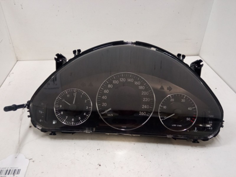 Recambio de cuadro instrumentos para mercedes-benz clase e (w211) e 270 cdi (211.016) referencia OEM IAM A2115407311  