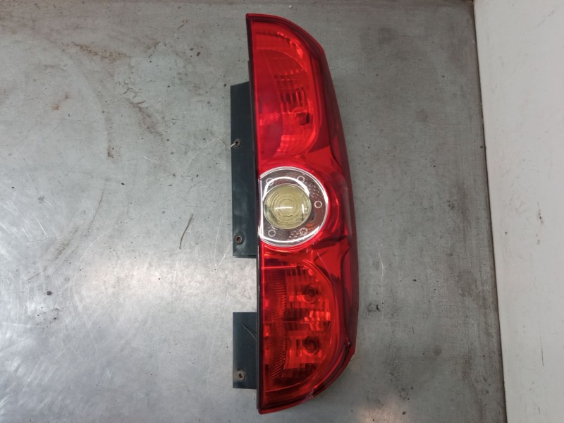 Recambio de piloto trasero derecho para fiat doblo caja/chasis (263_) 1.3 d multijet referencia OEM IAM 518106730  