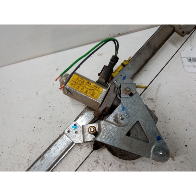 Recambio de elevalunas electrico delantero derecho para nissan primastar furgoneta (x83) 1.9 dci 100 referencia OEM IAM 77003118