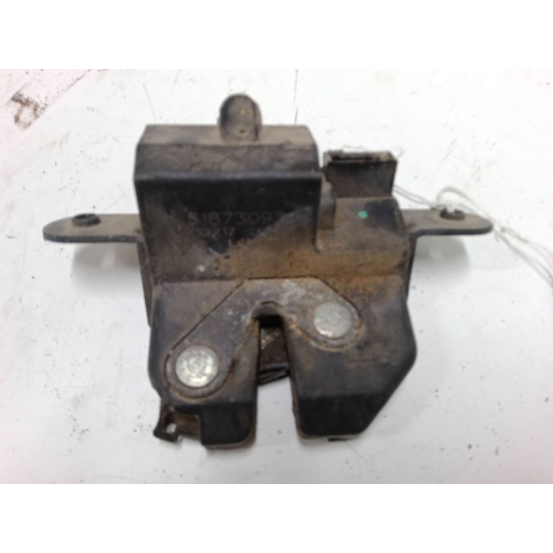 Recambio de cerradura maletero / porton para fiat doblo autobús (263_) 1.6 d multijet (263axd1b) referencia OEM IAM   