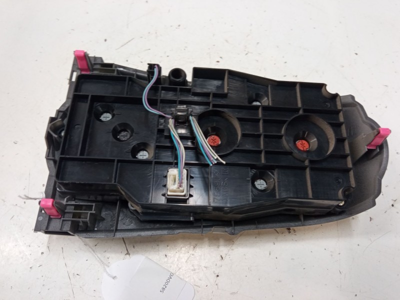 Recambio de mando climatizador para toyota yaris (_p9_) 1.4 d-4d (nlp90_) referencia OEM IAM   