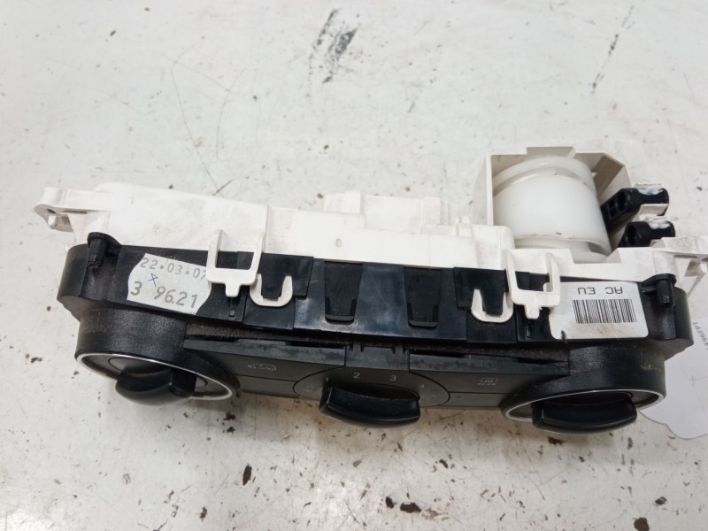 Recambio de mando climatizador para mercedes-benz clase a (w169) a 180 cdi (169.007, 169.307) referencia OEM IAM A1698301785  