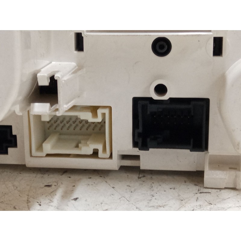 Recambio de mando climatizador para mercedes-benz clase a (w169) a 180 cdi (169.007, 169.307) referencia OEM IAM A1698301785  