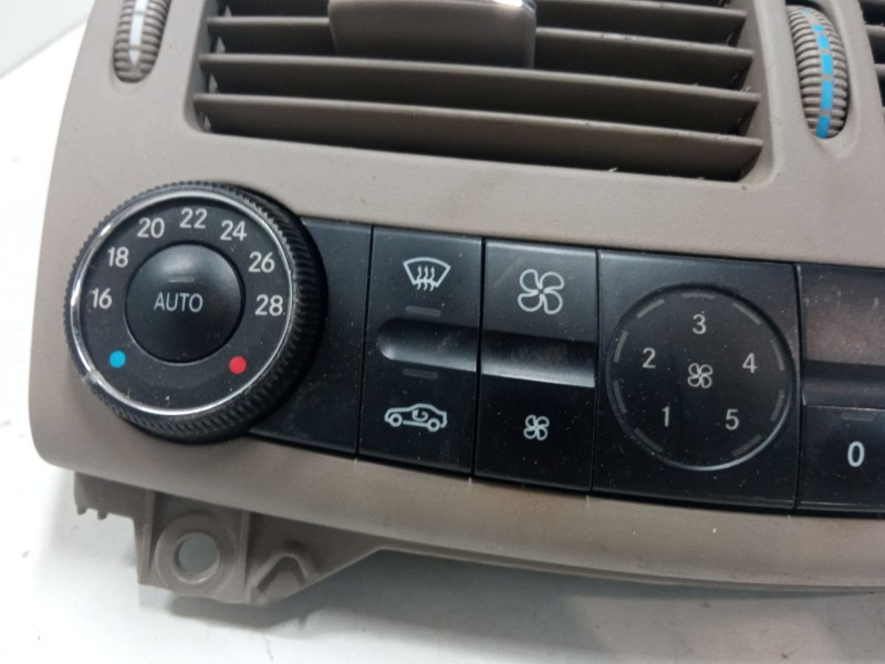 Recambio de mando climatizador para mercedes-benz clase e (w211) e 270 cdi (211.016) referencia OEM IAM 2118300385  