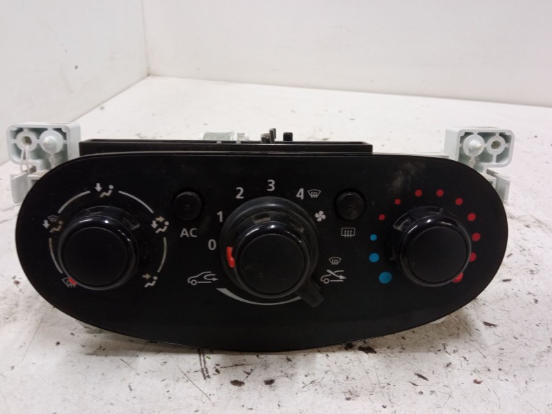 Recambio de mando climatizador para dacia sandero ii (b8_) 1.5 dci 75 / blue dci 75 (b8jw, b8m4, b8ah, b8m7, b8m6) referencia OE