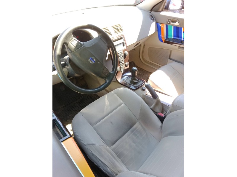 volvo v50 (545) del año 2005