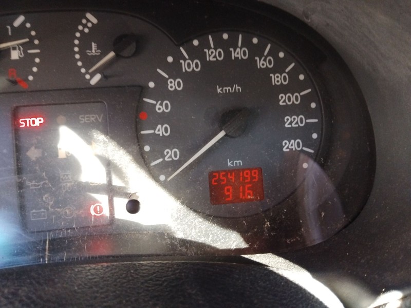 renault clio ii (bb_, cb_) del año 2000