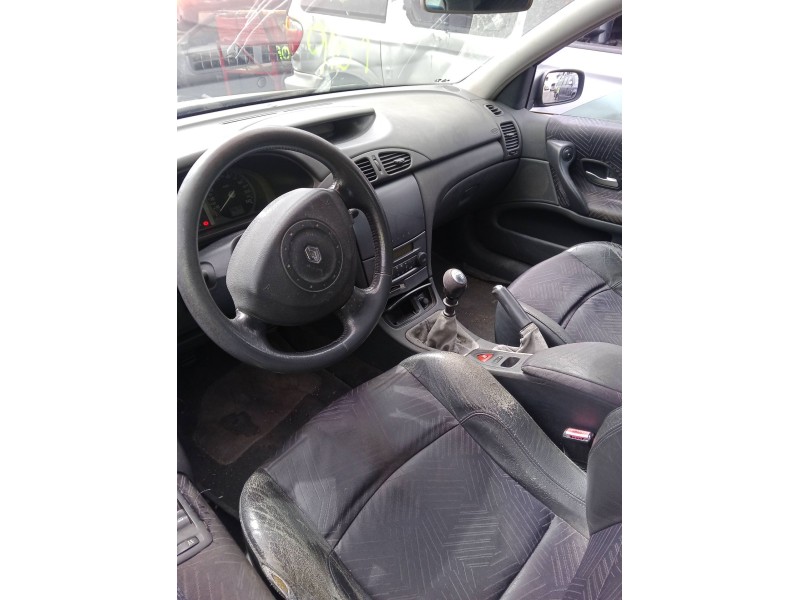 renault laguna ii (bg0/1_) del año 2003