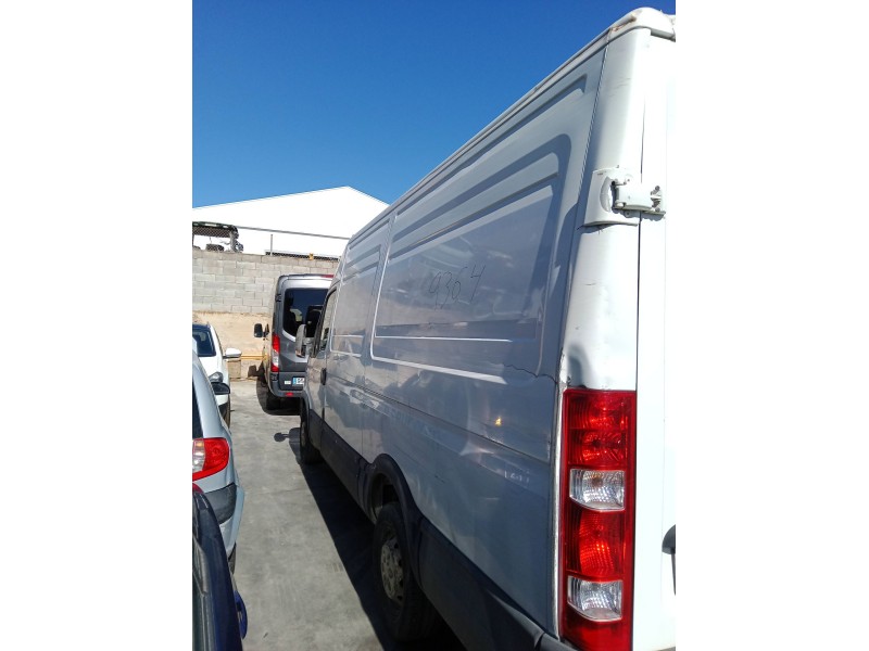iveco daily v furgoneta del año 2013