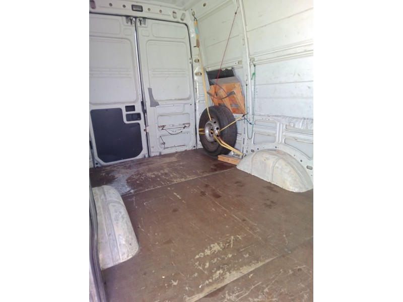 iveco daily v furgoneta del año 2013
