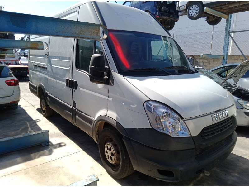 iveco daily v furgoneta del año 2013