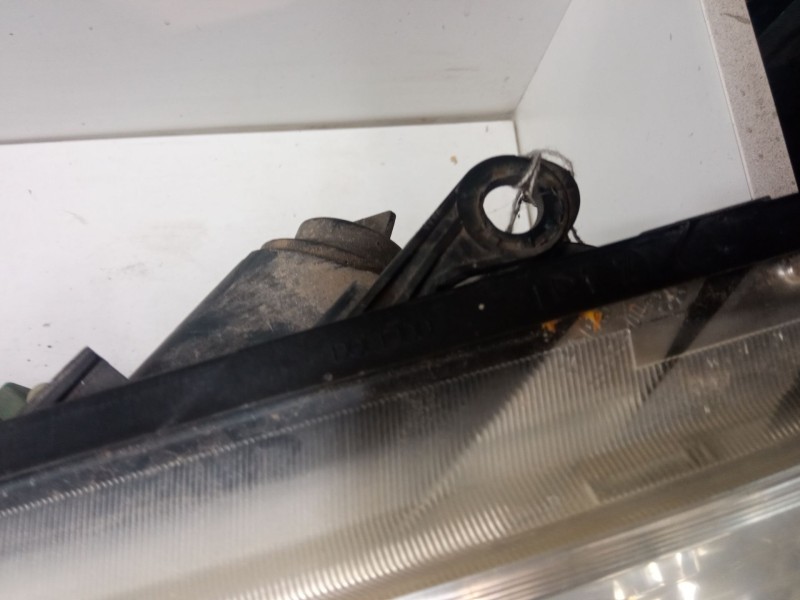 Recambio de faro izquierdo para renault scénic ii (jm0/1_) 1.5 dci (jm1e, jm16) referencia OEM IAM   